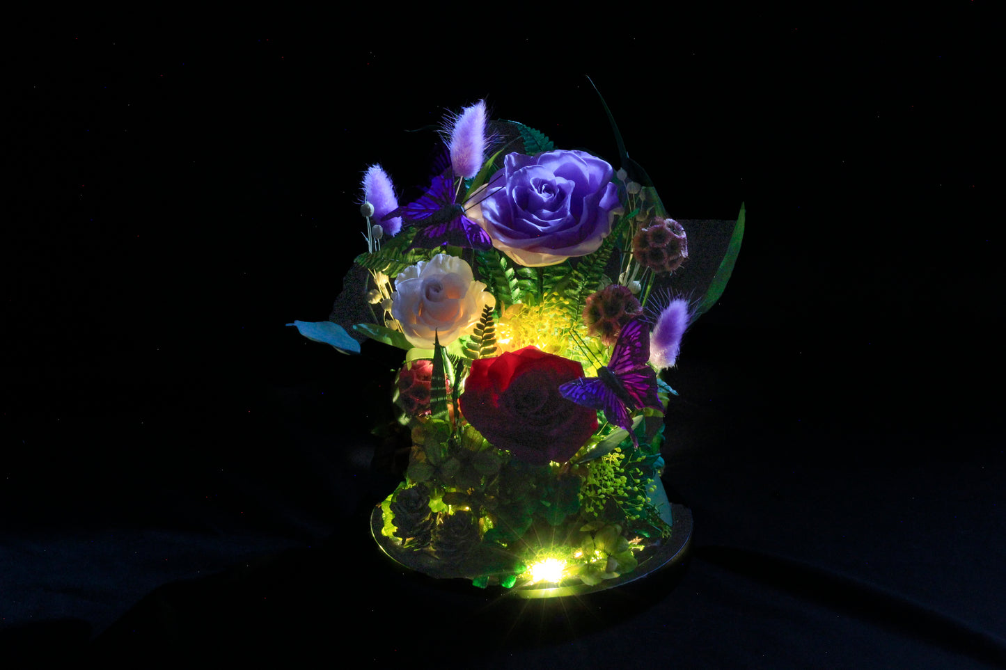 Purple Mix Rose Garden in a Dome - الوردة الخالدة